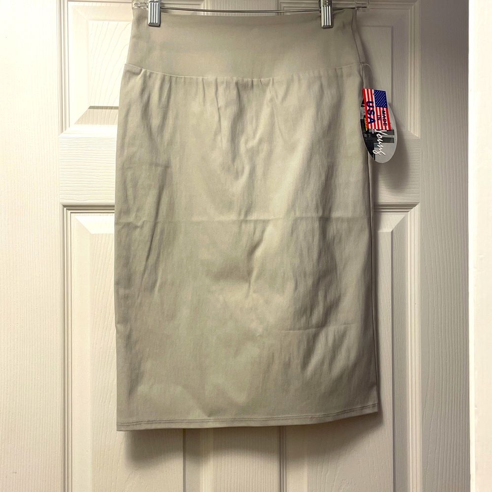 Light gray pencil skirt